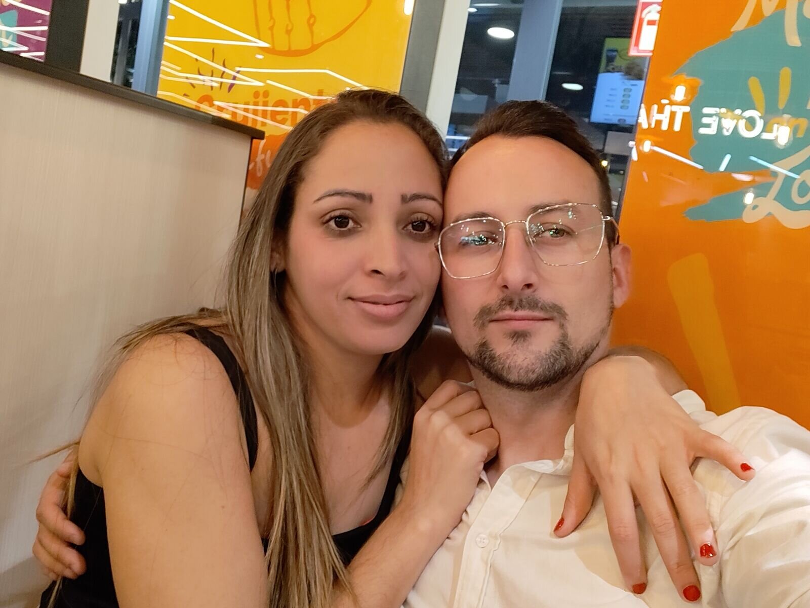 Live Porn Camera of FrancisAndLaisy