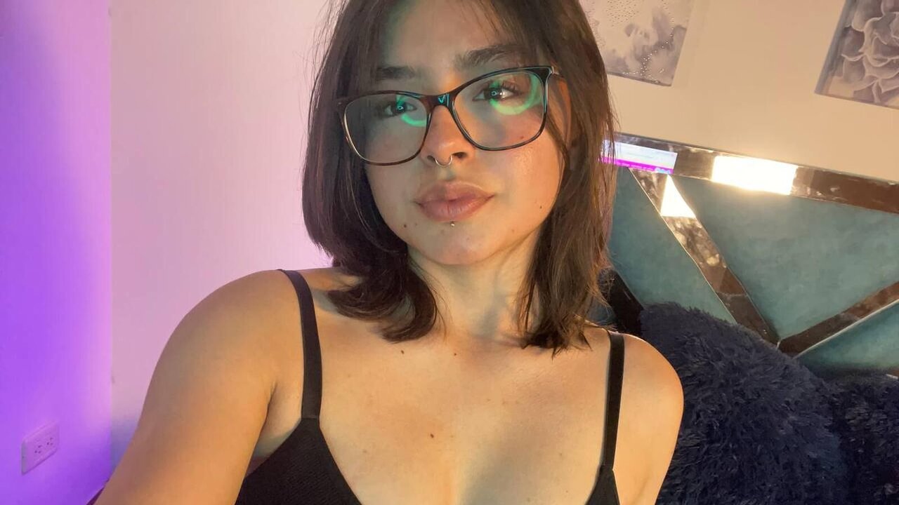 Live Porn Camera of MoonSolene