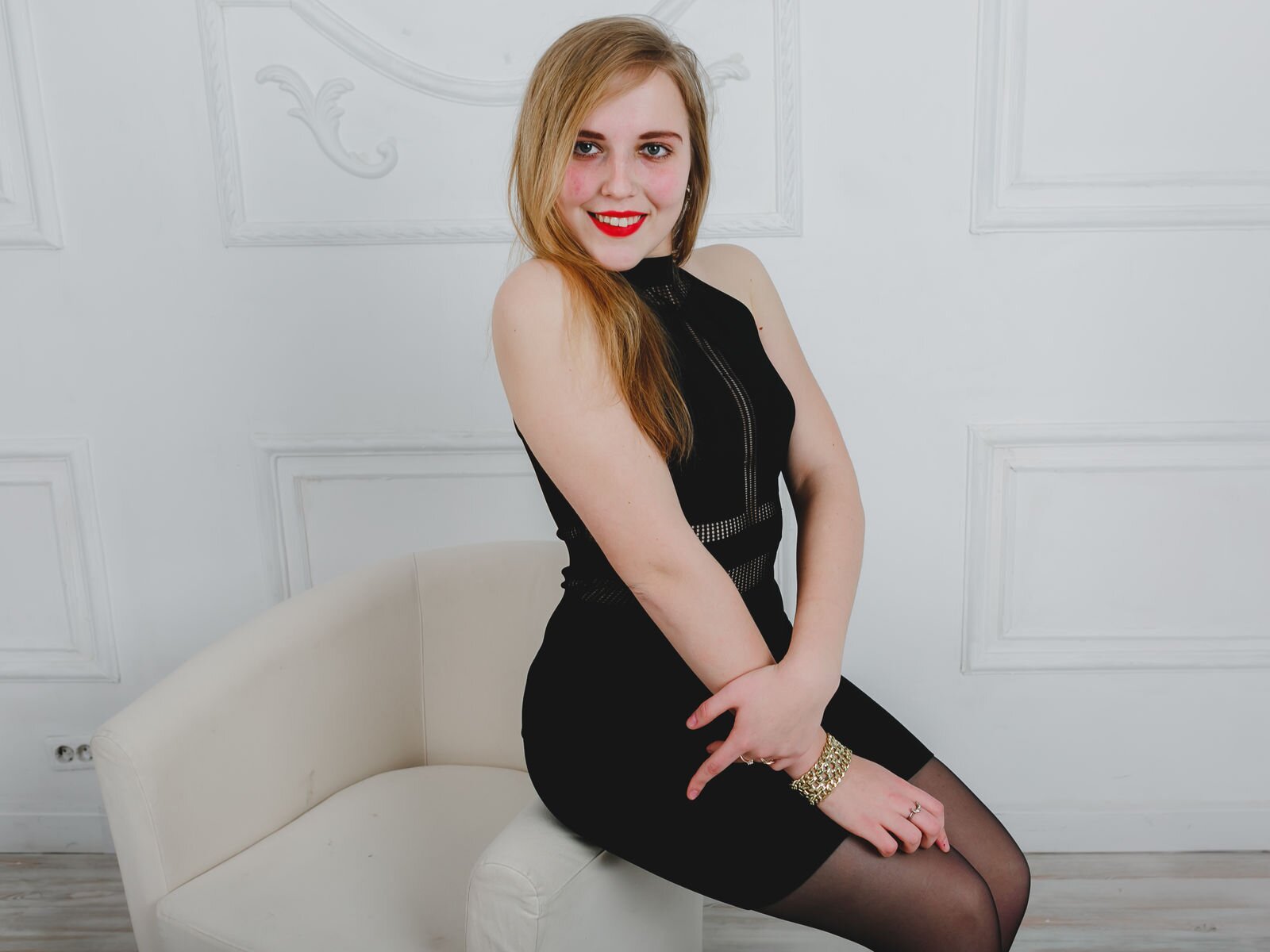Live Porn Camera of SophiaHips